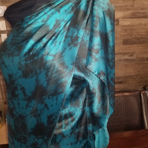 Shoulder dress. Size medium teal and black. - Picture 2 of 2